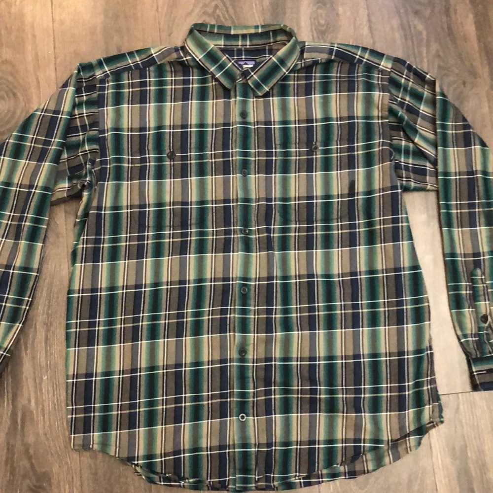 Patagonia Men’s XL button down